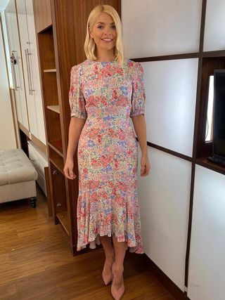 holly-willoughby-spring-dresses-285964-1583837249257-image