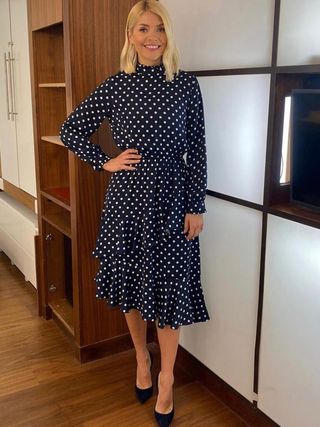 holly-willoughby-spring-dresses-285964-1583837250651-image