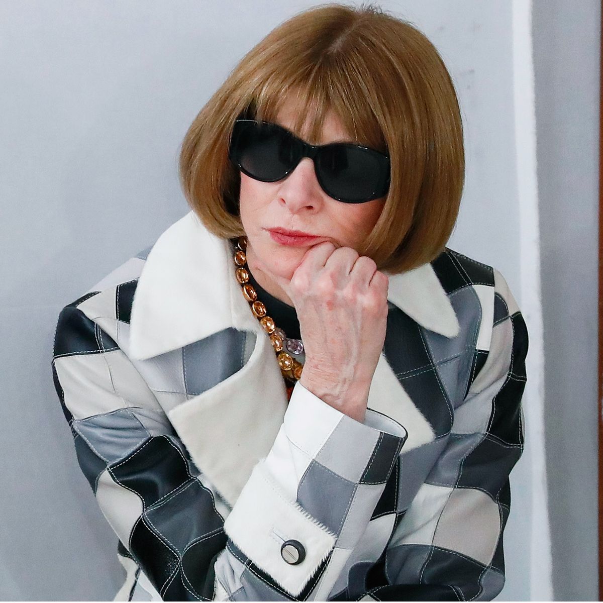 Karl Lagerfeld Gave Anna Wintour the Ultimate BFF Gift | Glamour