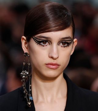 fall-winter-beauty-trends-2020-286039-1583777468354-image