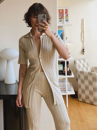 work-from-home-outfit-ideas-286306-1584973280160-image