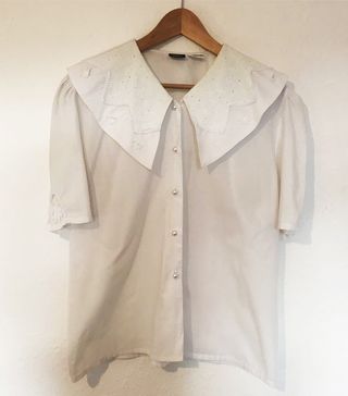 Vintage + Super Cute Top With Amazing Statement Collar