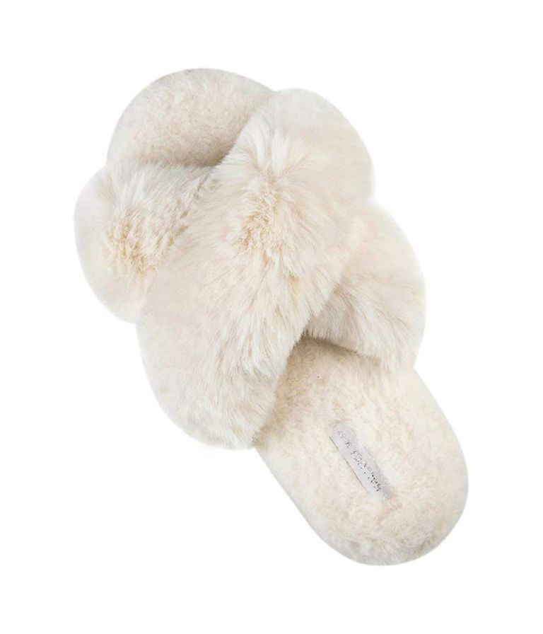 The 25 Best Slippers for Women That Are Cute and Cozy | Who What Wear