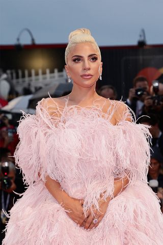 lady-gaga-beauty-looks-286416-1585284649005-main