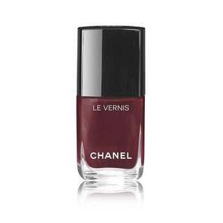 Chanel + Le Vernis Longwear Nail Color in Vamp