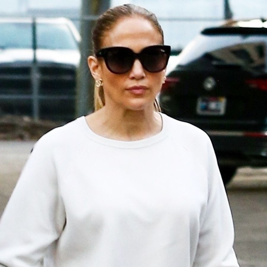 The 7 Most Popular Sunglasses Celebrities Wear on Repeat  display picture 2