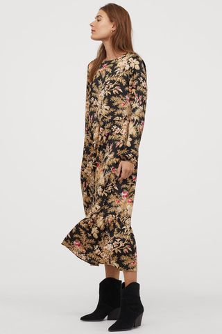 H&M + Crêped Dress in Black/Floral