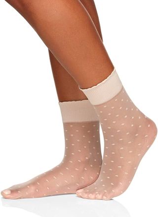 Berkshire + Dot Anklet Socks With Scalloped Top
