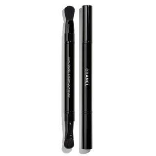 Chanel + Les Pinceaux de Chanel 200 Retractable Dual-Ended Eyeshadow Brush