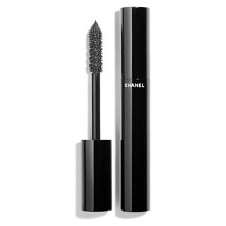 Chanel + Le Volume de Chanel in Noir