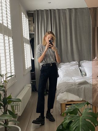 minimalist-at-home-outfits-287084-1588778848279-image