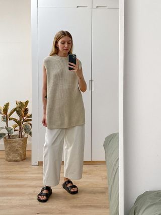 minimalist-at-home-outfits-287084-1588779506325-image