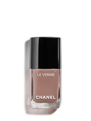 Chanel + Le Vernis Nail Colour in 105 Particulière