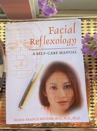 Marie-France Muller + Facial Reflexology: A Self-Care Manual