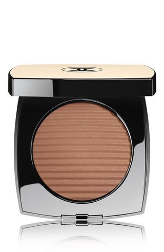 Chanel + Les Beiges Healthy Glow Luminous Colour