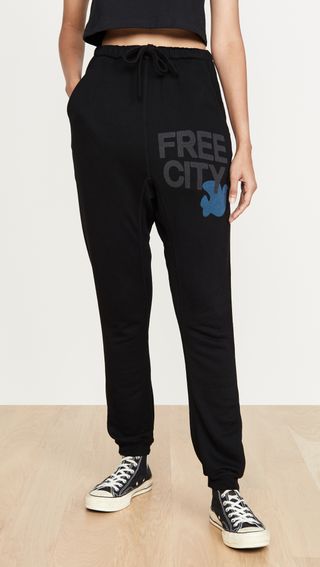 Freecity + Super Fluffy Pocket Sweatpants