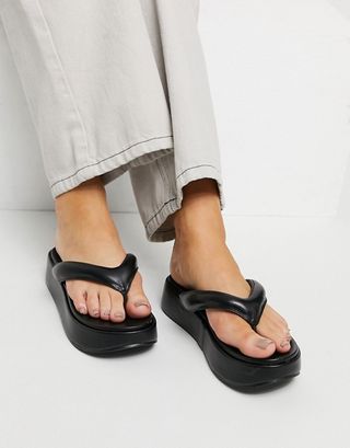Asos Design + Ferris Chunky Flip Flop Sandals in Black