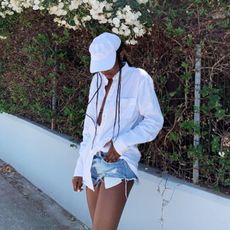 how-to-style-denim-shorts-287730-1591981888402-square