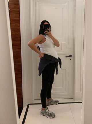 best-maternity-workout-clothes-287868-1592860272972-image