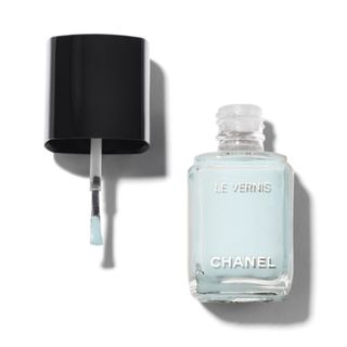Chanel + Le Vernis Longwear Nail Colour in Bleu Pastel