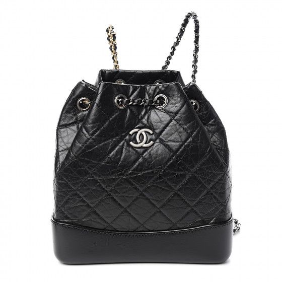 4 Classic Chanel Bags Fashion Insiders Always Wear | Who What Wear