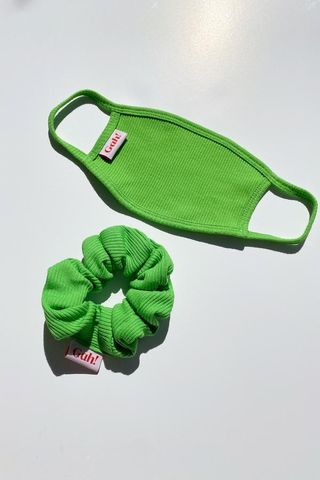 Lisa Says Gah + Knit Mask & Knit Scrunchie Set in Lime