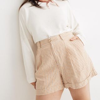Madewell + Linen Pleated Shorts in Gingham Check