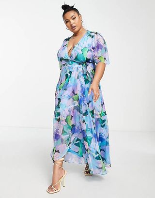 Hope & Ivy Plus + Everleigh Recycled Polyester Floral Print Maxi Dress in Blue