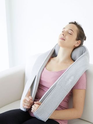 Brookstone + Quzy-Premium Wireless Neck And Shoulder Massager