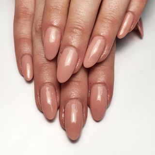 trending-nails-2020-288231-1594927002110-image
