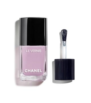 Chanel + Le Vernis Nail Polihs in Immortelle