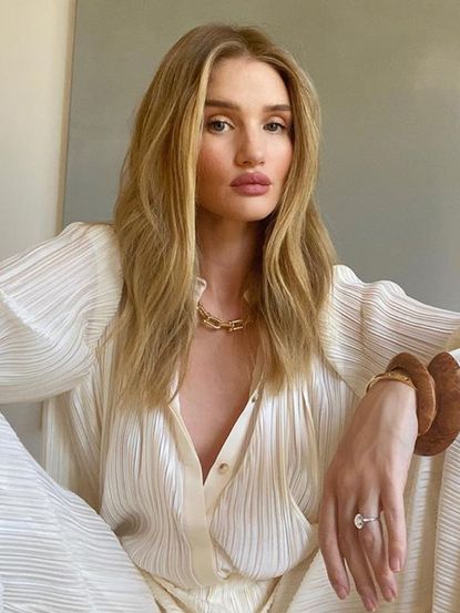 All of Rosie Huntington-Whiteley's Summer Beauty Products | Who What Wear