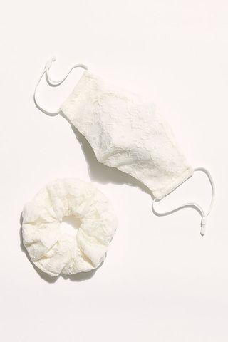 Free People + Lace Mask and Scrunchie Set