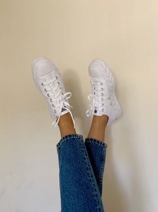 fall-sneaker-outfits-converse-288628-1597349511650-image