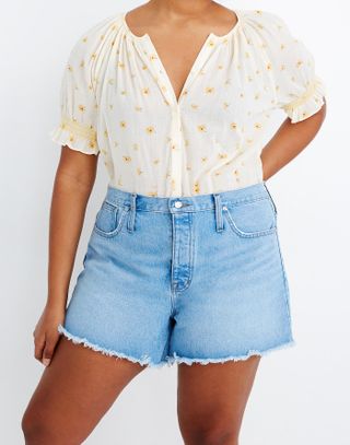 Madewell + Relaxed Denim Shorts in Dunwoody Wash