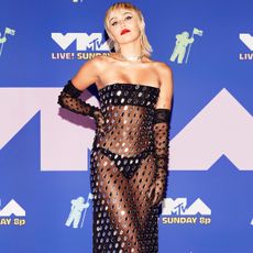 miley-cyrus-mtv-video-music-awards-288889-1598834927320-square