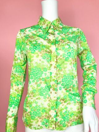 Vintage + 1970s Mod Psychedelic Lime Green Daisy Floral Print