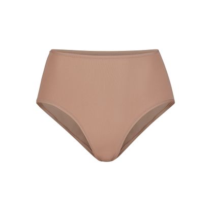 5 Brands That Make the Best Nude Underwear | Who What Wear