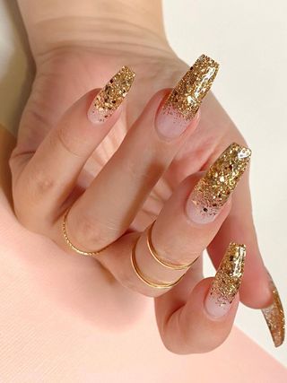 best-glitter-nail-polishes-289315-1601002403950-main