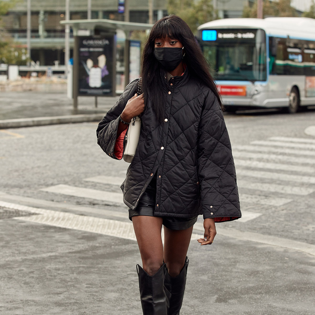 Chanel Street Style Looks From Spring 2020 Paris Fashion Week  Denim  street style, Chanel street style, High fashion street style