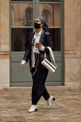 paris-fashion-week-street-style-spring-2021-289415-1602014102616-image
