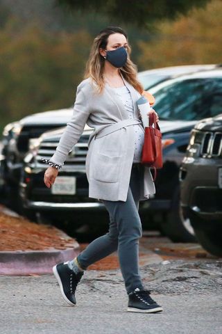 celebrity-pregnancy-outfits-289428-1601674248589-image