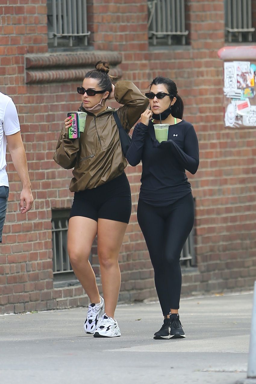 5 Kourtney Kardashian And Addison Rae Matching Outfits In Ny Who What Wear