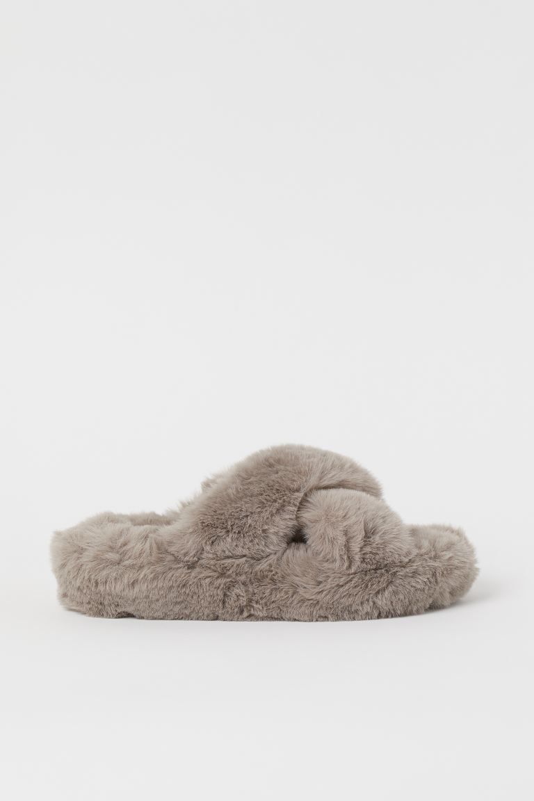 23 Pairs of Cozy Shoes I Really Just Want to Live In | Who What Wear