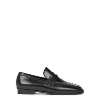 Low Classic + Black Leather Loafers