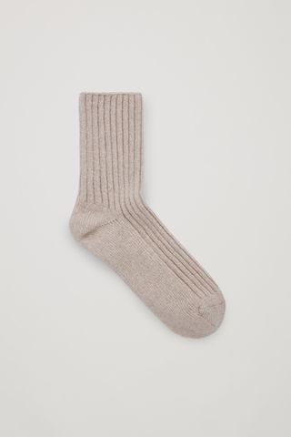 Cos + Ribbed Cashmere Socks