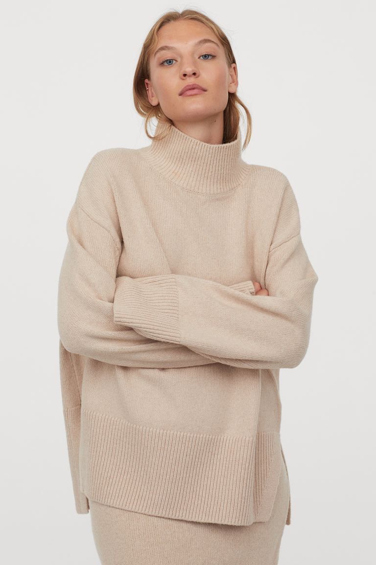 The 8 Best Sweater Brands for the Chicest Pieces | Who What Wear