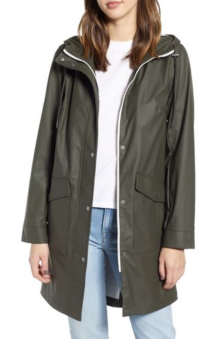 Levi's + Water Repellent Lightweight Hooded Parka