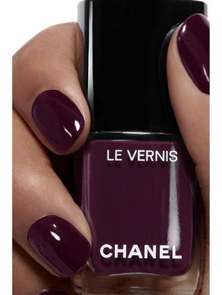 Chanel + Le Vernis Longwear Nail Color in 14 Oiseau De Nuit