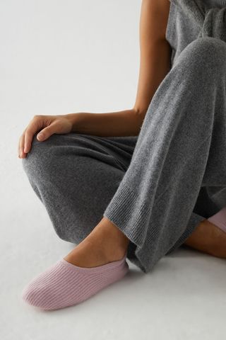 COS + Ribbed Cashmere Slippers